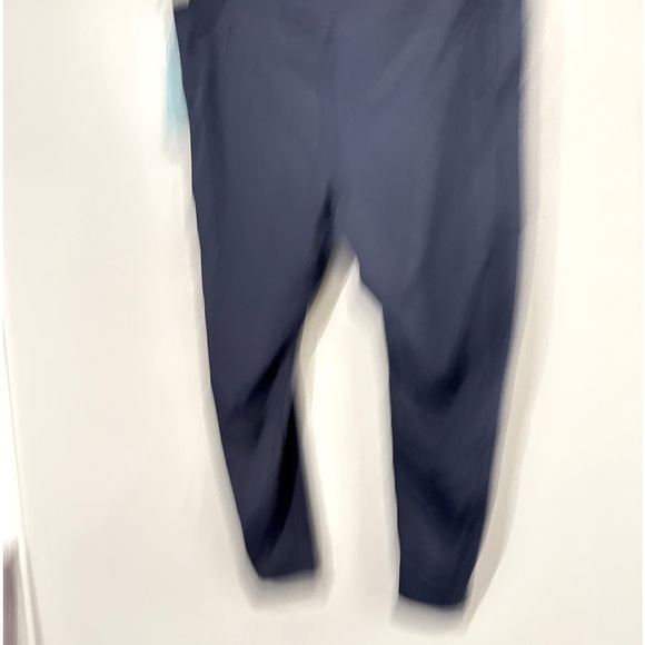 ID Ideology Compression High-Waist
Side-Pocket 7/8 Length Leggings,Indigo Sea 2X - Picture 5 of 7